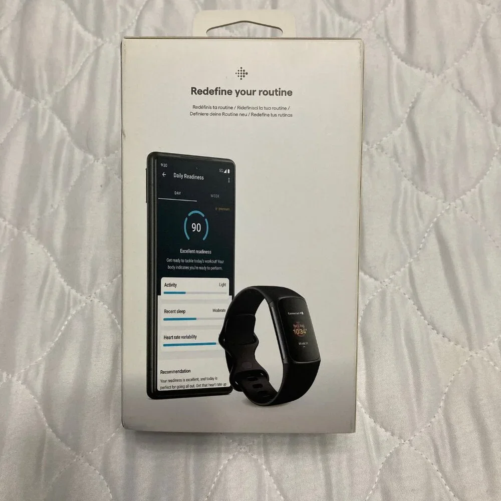 NWT * Fitbit Charge 5
